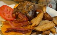 Burger from Donovan's Pub. (Image via Instagram/@donovanswoodside)
